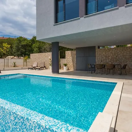 Silente Villa Salatić