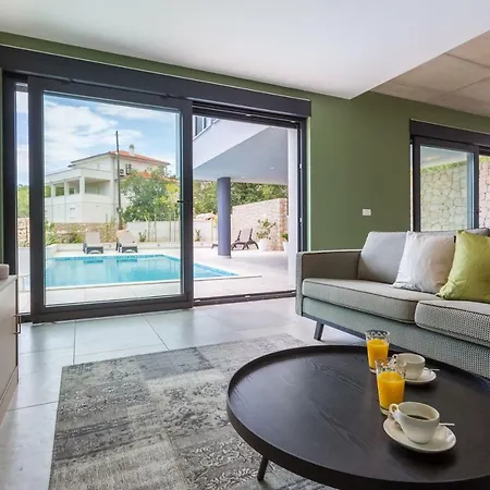 Silente Villa *