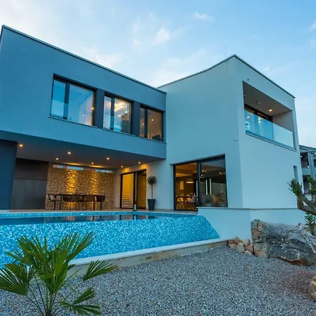 Silente Villa Salatic